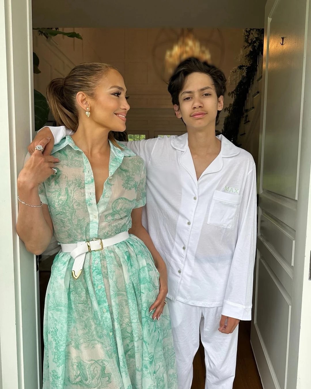 jlo.jpg (268 KB)